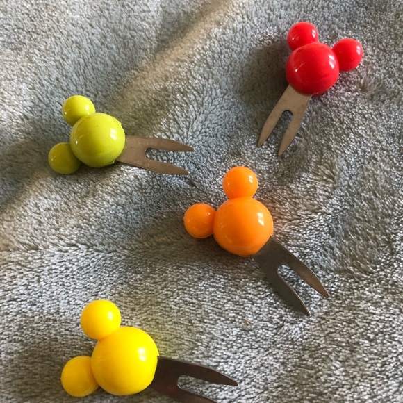 NWOT Disney Corn Holders - Picture 2 of 3